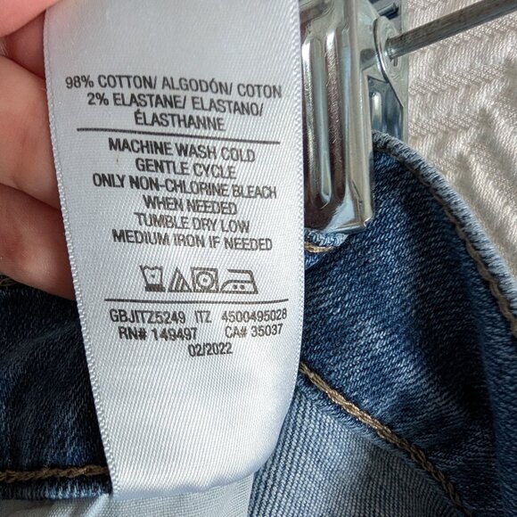 Joe's Jeans straight leg 10" rise rolled hem cropped lightweight jeans Size 30 - Picture 8 of 9